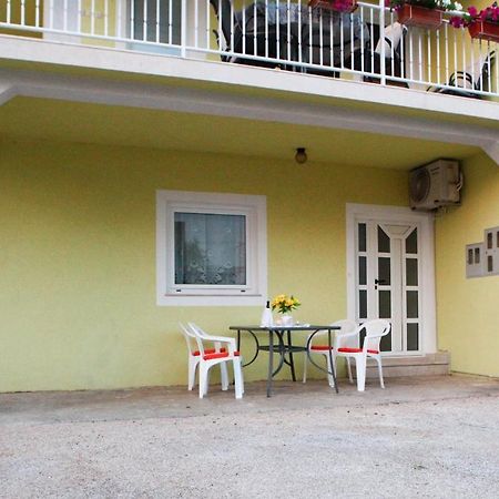 Ana Lovetovo Vodice Exterior photo