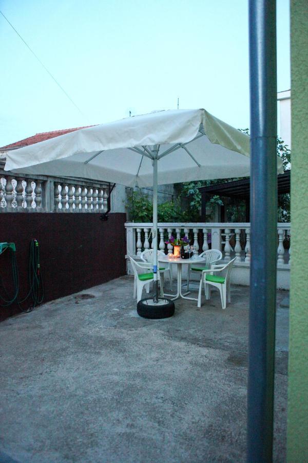 Ana Lovetovo Vodice Exterior photo