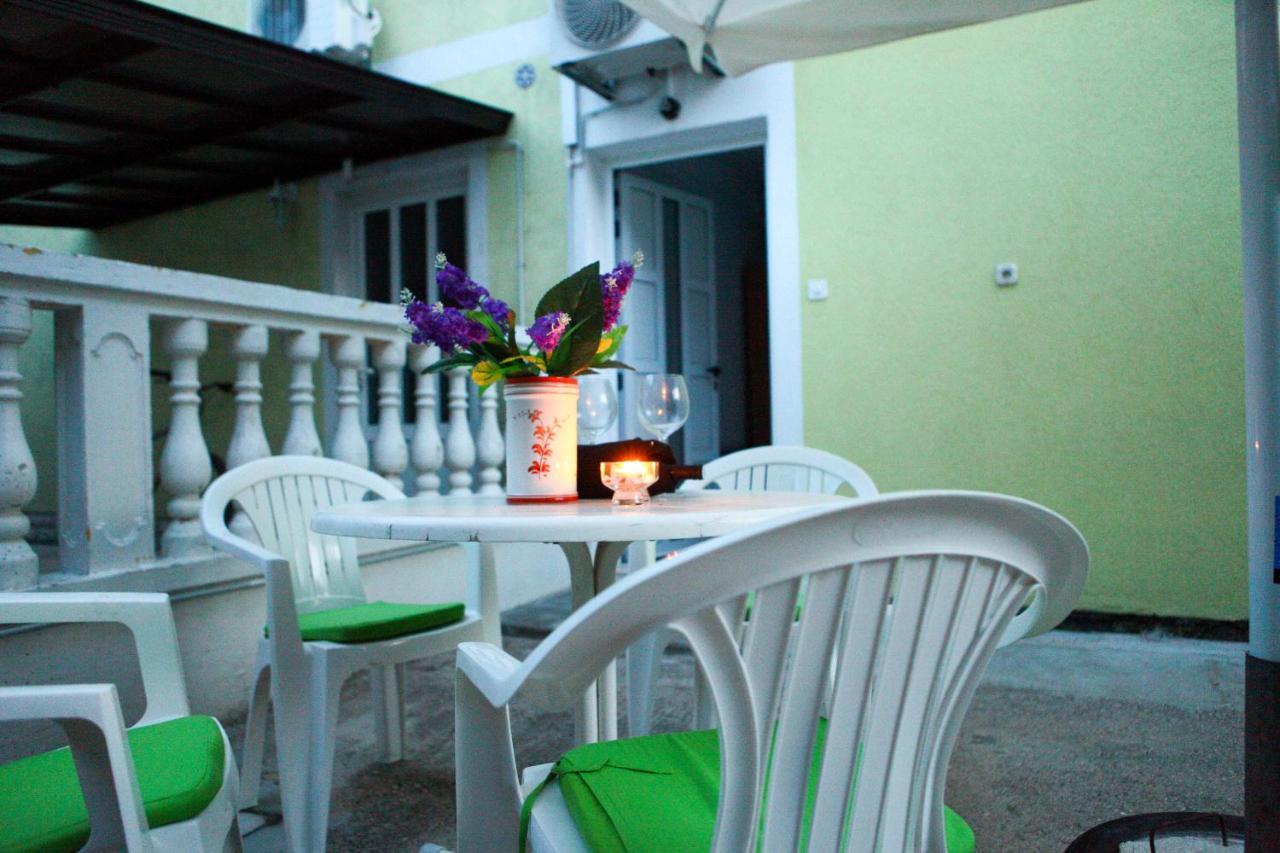 Ana Lovetovo Vodice Exterior photo
