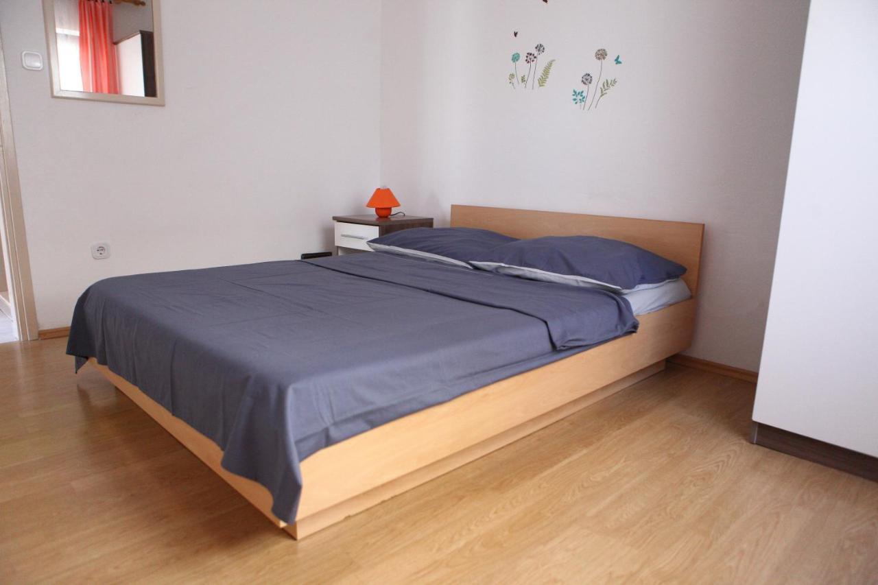 Ana Lovetovo Vodice Exterior photo